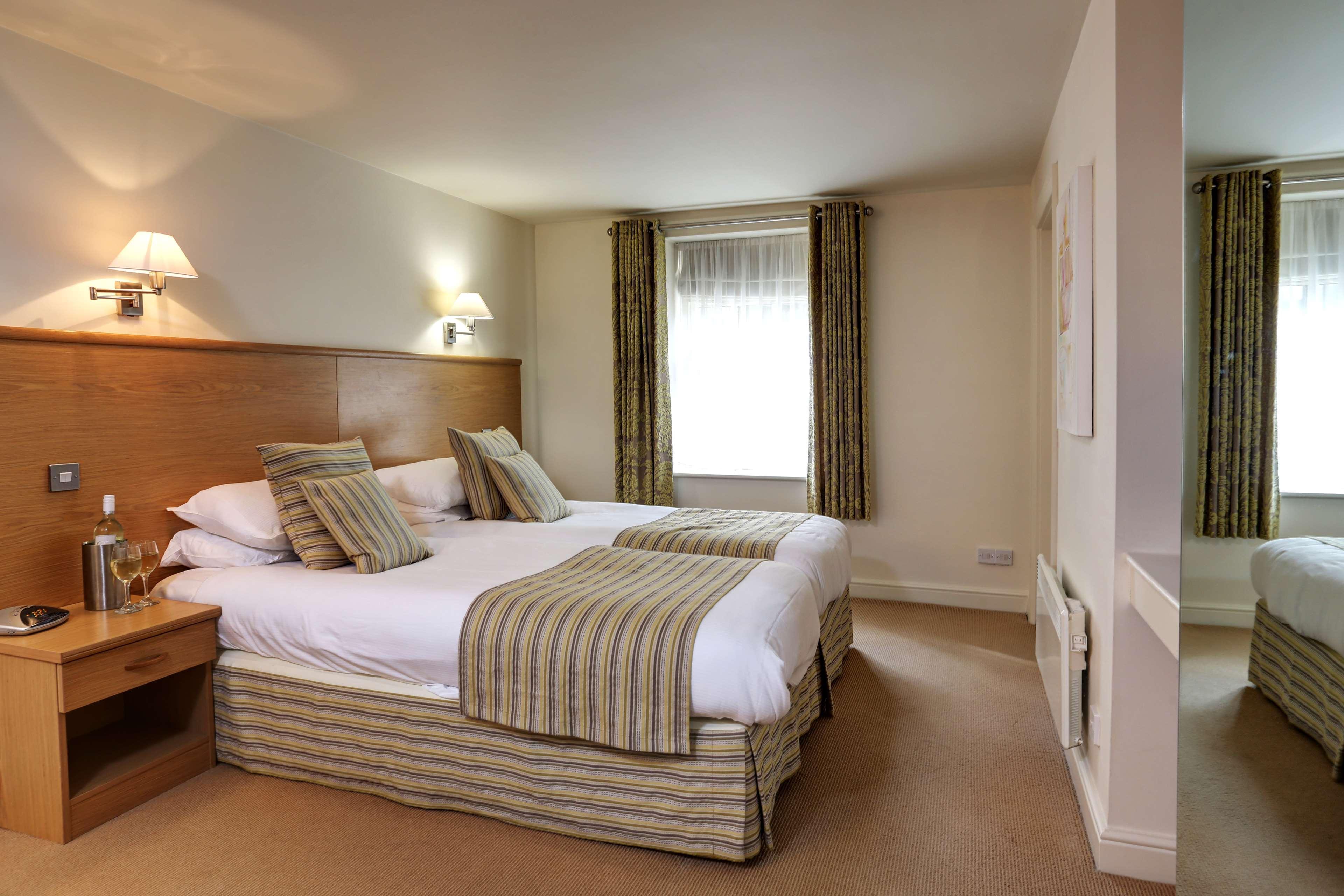 Best Western Plus Sheffield Mosborough Hall Hotel Exterior photo