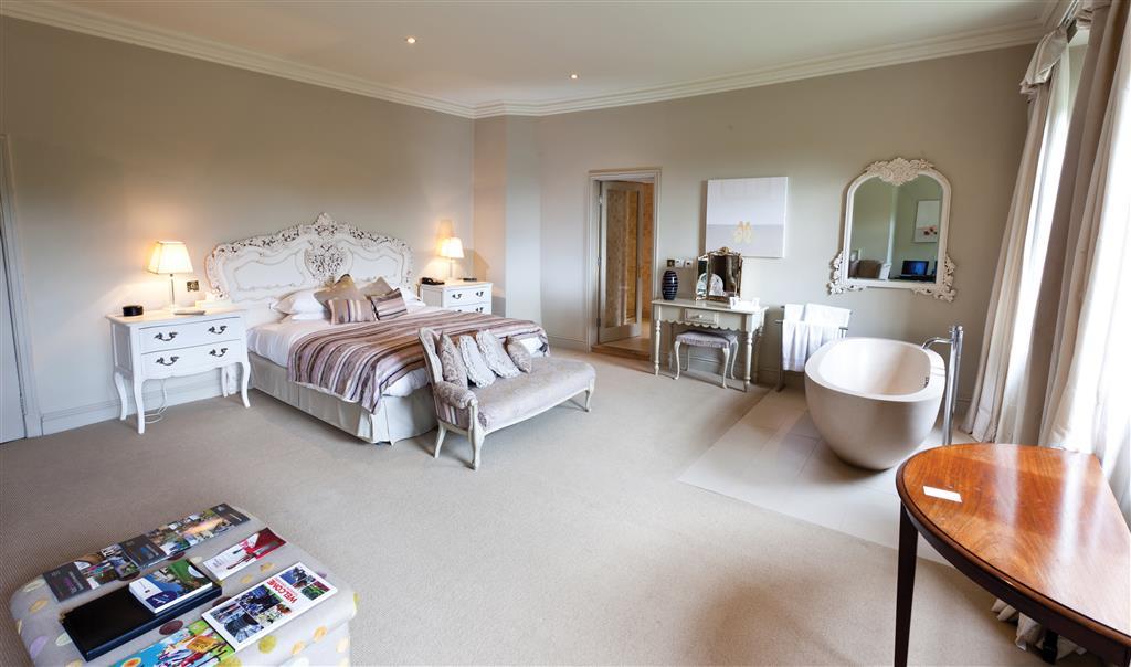 Best Western Plus Sheffield Mosborough Hall Hotel Room photo