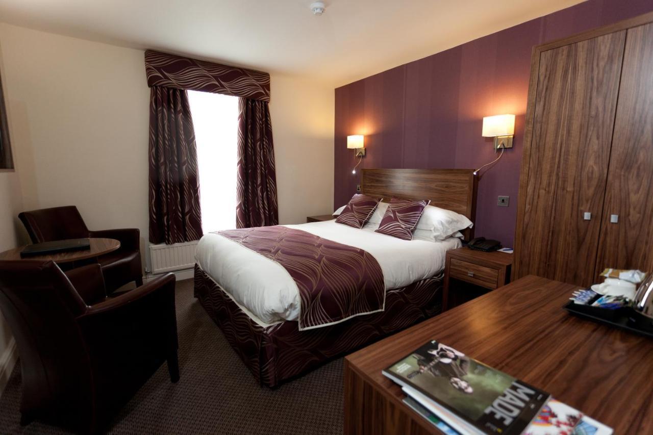 Best Western Plus Sheffield Mosborough Hall Hotel Room photo